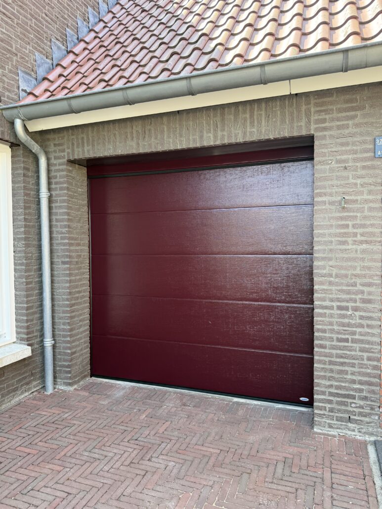Sectionaaldeur – Woodgrain – Breed – Sikkens kleur op aanvraag