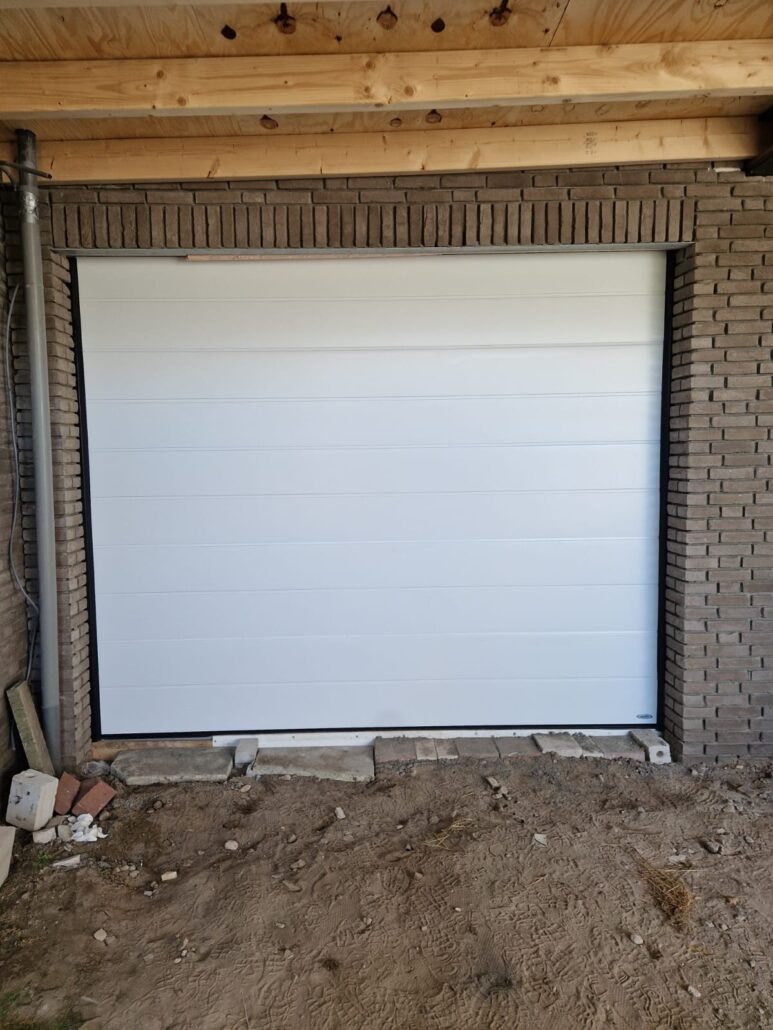Sectionaaldeur – ISO70 – RAL9016