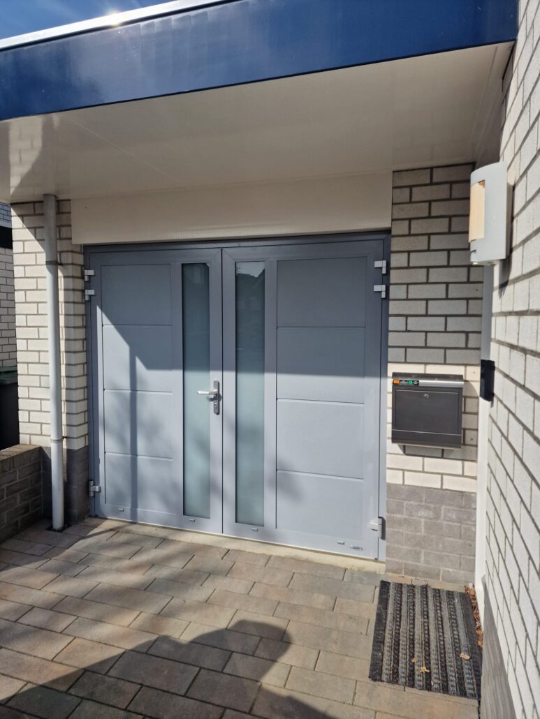 Duoport premium – Satin window grey – verticaal melkglas